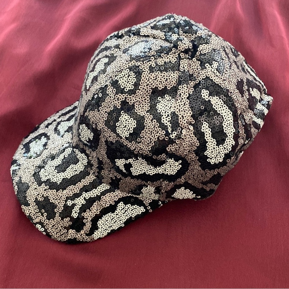 Sequin Leopard Print Cap